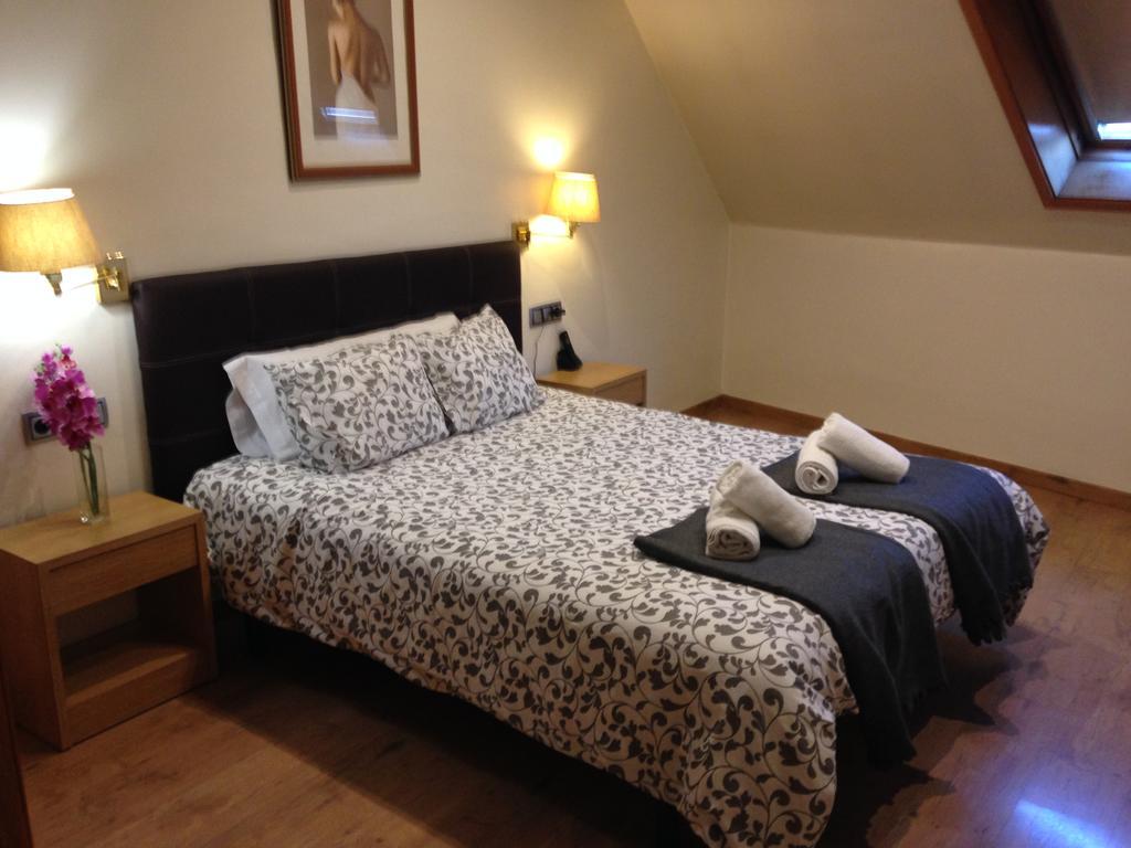 Hotel Manel Martorell Ngoại thất bức ảnh